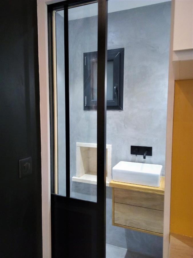 איל-סור-לה-סורג Le Petit Studio - 15 M2 - Centre Ville - Sorgue A 50 M מראה חיצוני תמונה
