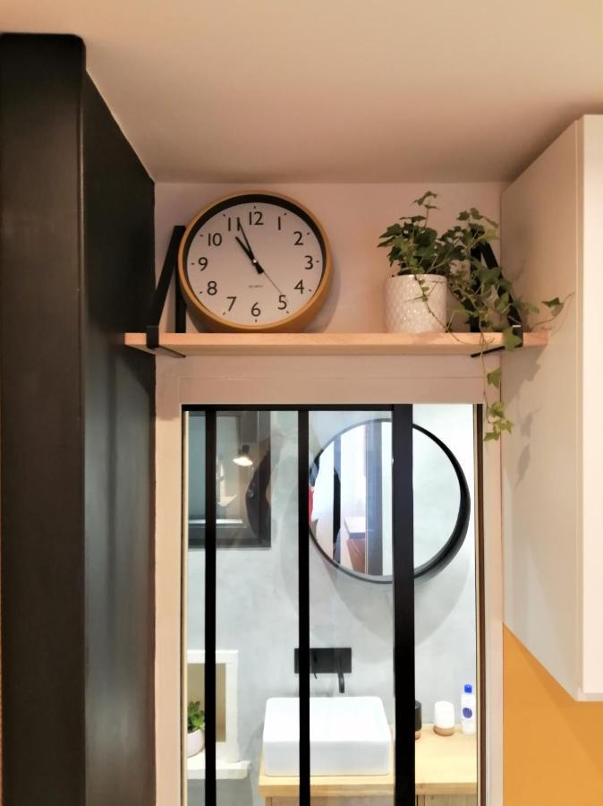 איל-סור-לה-סורג Le Petit Studio - 15 M2 - Centre Ville - Sorgue A 50 M מראה חיצוני תמונה